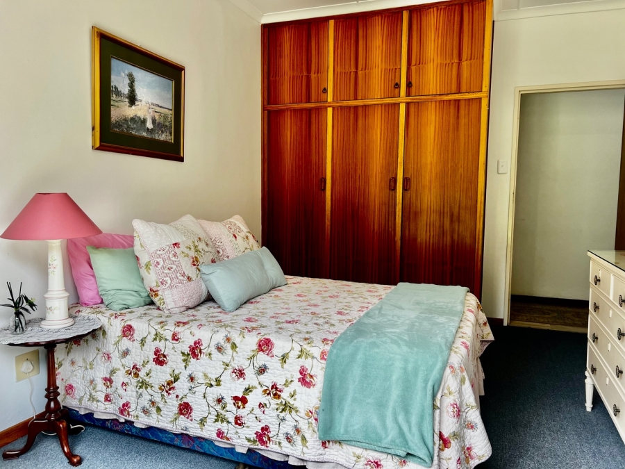 5 Bedroom Property for Sale in Heatherlands Western Cape